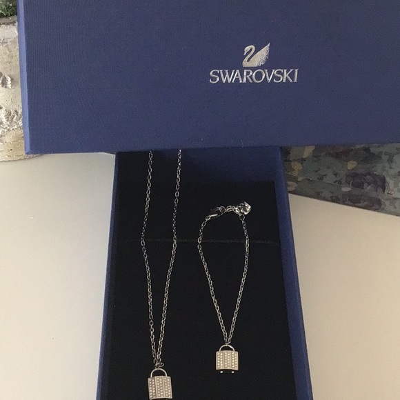Swarovski Crystal Lock Necklace/Bracelet Set